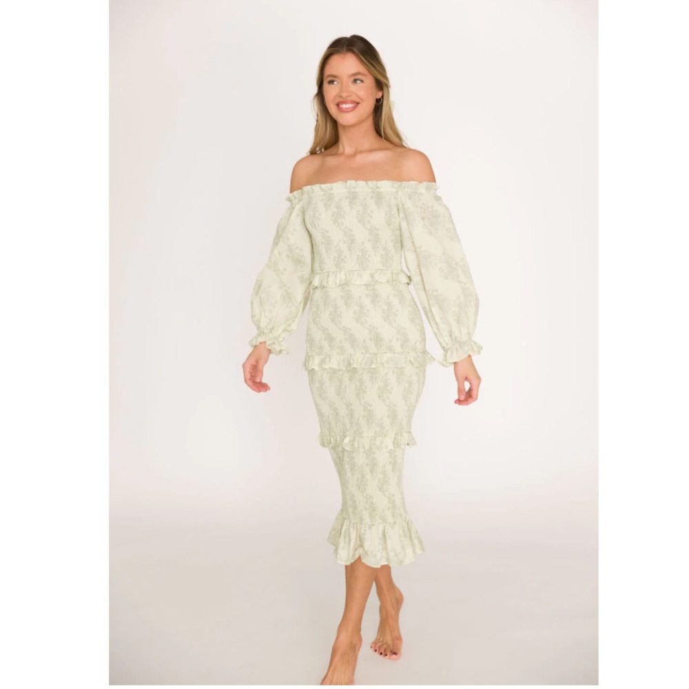 Worth Collective The Chloe Midi Dress in Sage Green Size XS - Bump Friendly